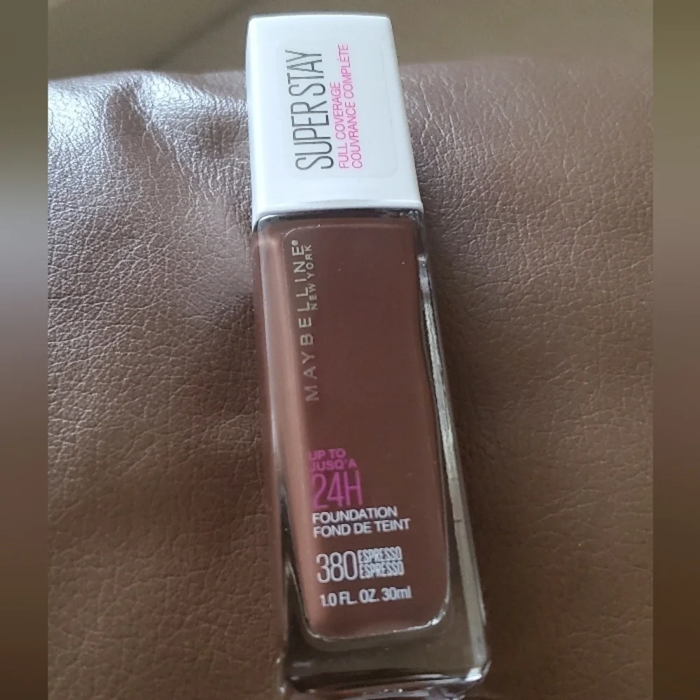 Maybelline super stay